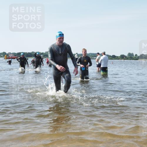 22.06.2025 - Viking Triathlon KatJ http://msf.ph/oto/8118923 22.06.2025 10:46:18 Schwimmen 121, 144, 213, 225, 406, 647 meine-sportfotos.de