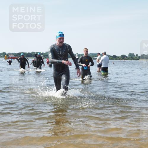 22.06.2025 - Viking Triathlon KatJ http://msf.ph/oto/8118929 22.06.2025 10:46:18 Schwimmen 121, 144, 213, 225, 406, 647 meine-sportfotos.de