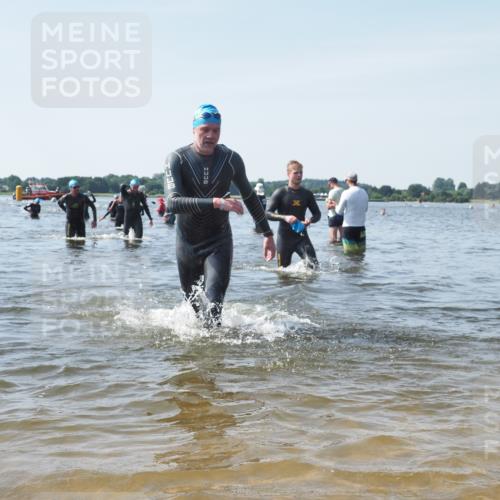22.06.2025 - Viking Triathlon KatJ http://msf.ph/oto/8118935 22.06.2025 10:46:18 Schwimmen 121, 144, 213, 225, 406, 647 meine-sportfotos.de