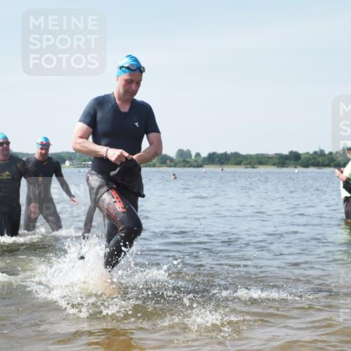 22.06.2025 - Viking Triathlon KatJ http://msf.ph/oto/8119024 22.06.2025 10:46:26 Schwimmen 60, 121, 213, 225, 333, 406 meine-sportfotos.de