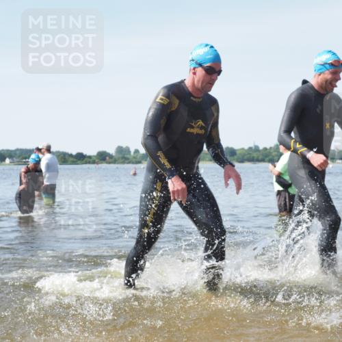 22.06.2025 - Viking Triathlon KatJ http://msf.ph/oto/8119092 22.06.2025 10:46:30 Schwimmen 60, 143, 225, 333, 406, 479 meine-sportfotos.de