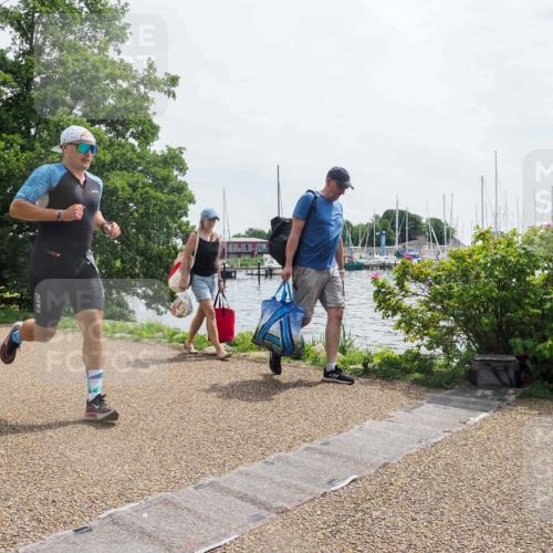 22.06.2025 - Viking Triathlon KatJ http://msf.ph/oto/8119110 22.06.2025 12:57:19 Laufen 458 meine-sportfotos.de