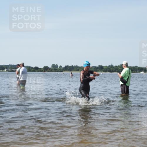 22.06.2025 - Viking Triathlon KatJ http://msf.ph/oto/8119115 22.06.2025 10:46:34 Schwimmen 60, 143, 206, 333, 479 meine-sportfotos.de