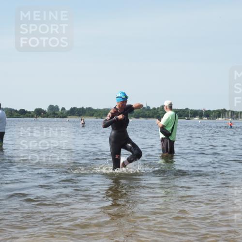 22.06.2025 - Viking Triathlon KatJ http://msf.ph/oto/8119121 22.06.2025 10:46:35 Schwimmen 60, 143, 206, 333, 479 meine-sportfotos.de