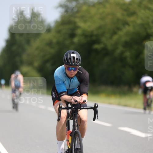 22.06.2025 - Viking Triathlon Yannick Fuchs http://msf.ph/oto/8119131 22.06.2025 11:44:10 Radfahren 121, 143, 144, 471, 543 meine-sportfotos.de