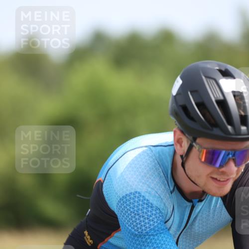 22.06.2025 - Viking Triathlon Yannick Fuchs http://msf.ph/oto/8119148 22.06.2025 11:44:11 Radfahren 121, 143, 144, 471, 543 meine-sportfotos.de