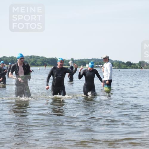 22.06.2025 - Viking Triathlon KatJ http://msf.ph/oto/8119160 22.06.2025 10:46:39 Schwimmen 60, 143, 206, 333, 479, 498, 515 meine-sportfotos.de