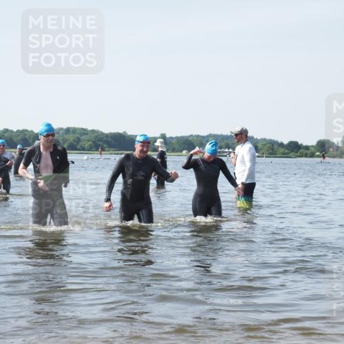 22.06.2025 - Viking Triathlon KatJ http://msf.ph/oto/8119166 22.06.2025 10:46:39 Schwimmen 60, 143, 206, 333, 479, 498, 515 meine-sportfotos.de