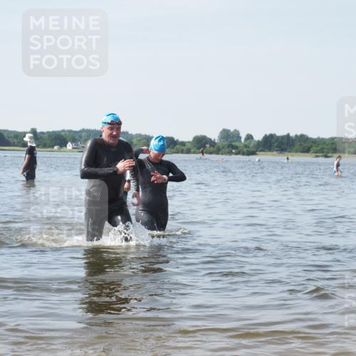 22.06.2025 - Viking Triathlon KatJ http://msf.ph/oto/8119199 22.06.2025 10:46:41 Schwimmen 60, 143, 206, 333, 479, 498, 515 meine-sportfotos.de
