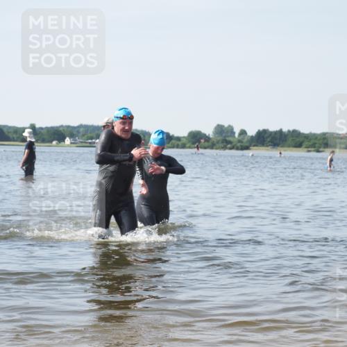22.06.2025 - Viking Triathlon KatJ http://msf.ph/oto/8119206 22.06.2025 10:46:41 Schwimmen 60, 143, 206, 333, 479, 498, 515 meine-sportfotos.de