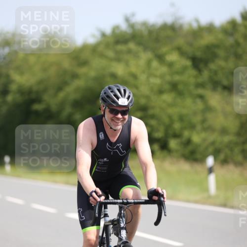 22.06.2025 - Viking Triathlon Yannick Fuchs http://msf.ph/oto/8119210 22.06.2025 11:44:15 Radfahren 121, 144, 471, 543 meine-sportfotos.de