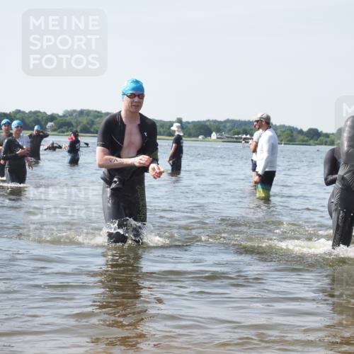 22.06.2025 - Viking Triathlon KatJ http://msf.ph/oto/8119228 22.06.2025 10:46:42 Schwimmen 143, 206, 333, 479, 498, 515 meine-sportfotos.de