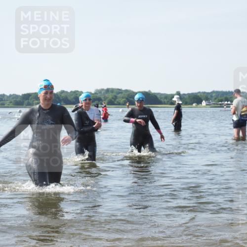 22.06.2025 - Viking Triathlon KatJ http://msf.ph/oto/8119299 22.06.2025 10:46:47 Schwimmen 143, 206, 333, 479, 498, 515 meine-sportfotos.de