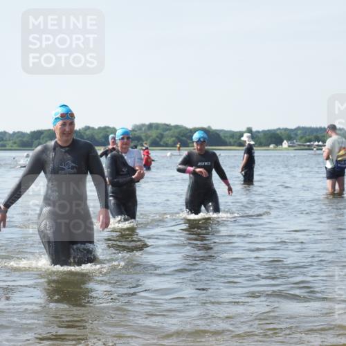 22.06.2025 - Viking Triathlon KatJ http://msf.ph/oto/8119304 22.06.2025 10:46:47 Schwimmen 143, 206, 333, 479, 498, 515 meine-sportfotos.de