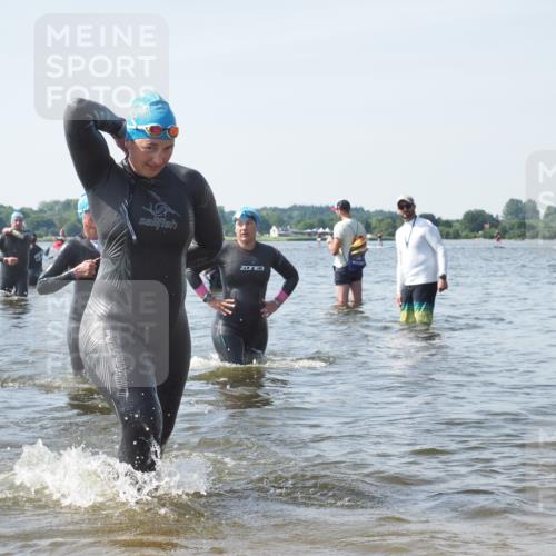 22.06.2025 - Viking Triathlon KatJ http://msf.ph/oto/8119323 22.06.2025 10:46:49 Schwimmen 36, 143, 206, 498, 515 meine-sportfotos.de