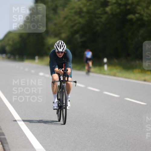 22.06.2025 - Viking Triathlon Yannick Fuchs http://msf.ph/oto/8119358 22.06.2025 11:44:38 Radfahren 24, 85, 114, 164, 204, 228, 313, 473, 540, 552, 603 meine-sportfotos.de