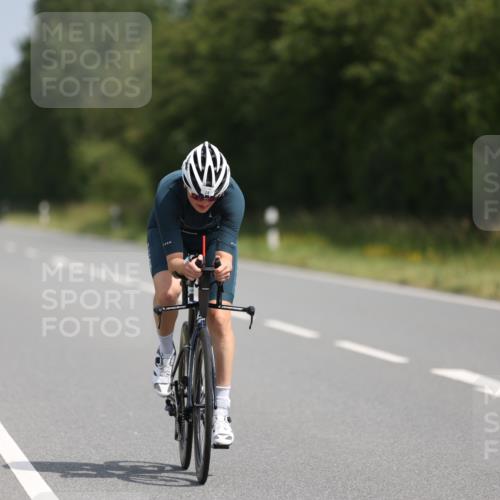 22.06.2025 - Viking Triathlon Yannick Fuchs http://msf.ph/oto/8119375 22.06.2025 11:44:38 Radfahren 24, 85, 114, 164, 204, 228, 313, 473, 540, 552, 603 meine-sportfotos.de