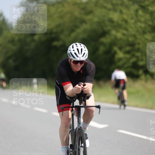 22.06.2025 - Viking Triathlon Yannick Fuchs http://msf.ph/oto/8119515 22.06.2025 11:45:01 Radfahren 29, 117, 169, 185, 273, 325, 446, 449, 451, 618, 642 meine-sportfotos.de