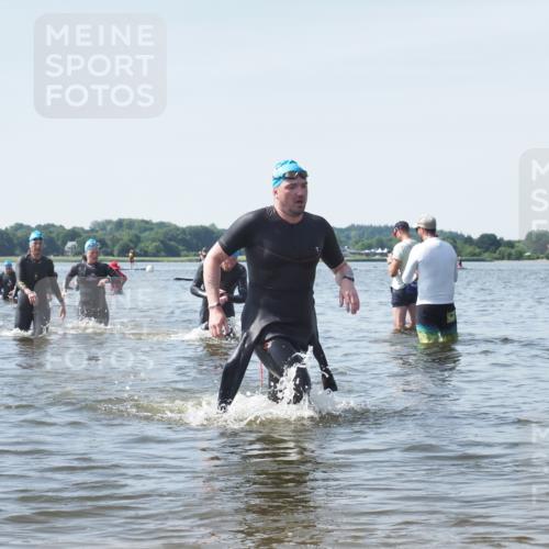 22.06.2025 - Viking Triathlon KatJ http://msf.ph/oto/8119528 22.06.2025 10:47:17 Schwimmen 51, 74, 76, 267, 421, 547 meine-sportfotos.de