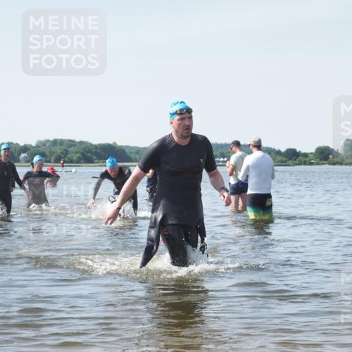 22.06.2025 - Viking Triathlon KatJ http://msf.ph/oto/8119542 22.06.2025 10:47:17 Schwimmen 51, 74, 76, 267, 421, 547 meine-sportfotos.de