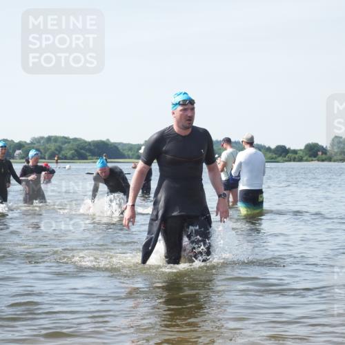 22.06.2025 - Viking Triathlon KatJ http://msf.ph/oto/8119548 22.06.2025 10:47:17 Schwimmen 51, 74, 76, 267, 421, 547 meine-sportfotos.de