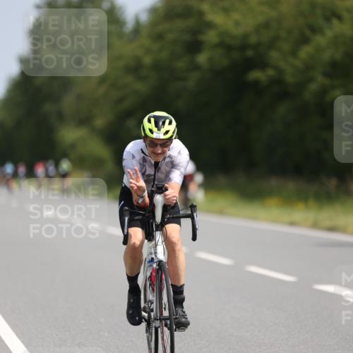 22.06.2025 - Viking Triathlon Yannick Fuchs http://msf.ph/oto/8119553 22.06.2025 11:45:04 Radfahren 29, 117, 169, 185, 273, 446, 449, 451, 618, 642 meine-sportfotos.de
