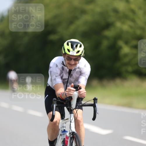 22.06.2025 - Viking Triathlon Yannick Fuchs http://msf.ph/oto/8119557 22.06.2025 11:45:05 Radfahren 29, 117, 169, 185, 273, 446, 449, 451, 548, 618 meine-sportfotos.de