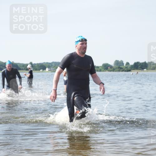 22.06.2025 - Viking Triathlon KatJ http://msf.ph/oto/8119572 22.06.2025 10:47:18 Schwimmen 51, 74, 76, 267, 421, 547 meine-sportfotos.de