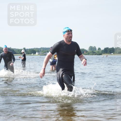 22.06.2025 - Viking Triathlon KatJ http://msf.ph/oto/8119577 22.06.2025 10:47:18 Schwimmen 51, 74, 76, 267, 421, 547 meine-sportfotos.de
