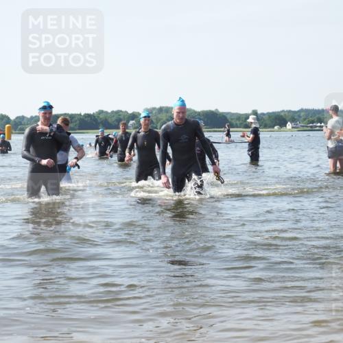 22.06.2025 - Viking Triathlon KatJ http://msf.ph/oto/8119584 22.06.2025 10:47:20 Schwimmen 51, 74, 76, 267, 421, 547 meine-sportfotos.de