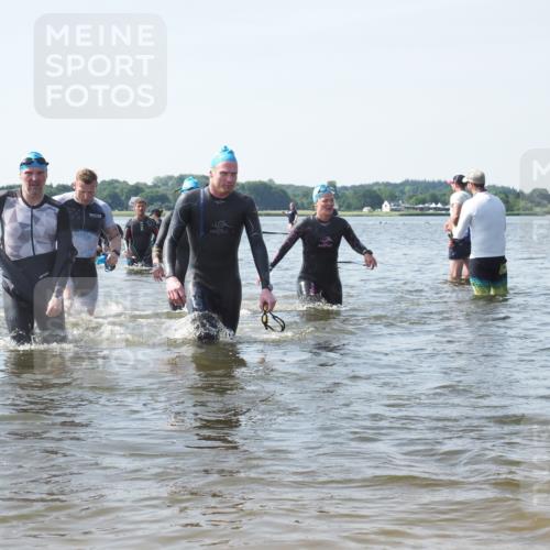 22.06.2025 - Viking Triathlon KatJ http://msf.ph/oto/8119609 22.06.2025 10:47:21 Schwimmen 51, 74, 76, 267, 421, 547 meine-sportfotos.de
