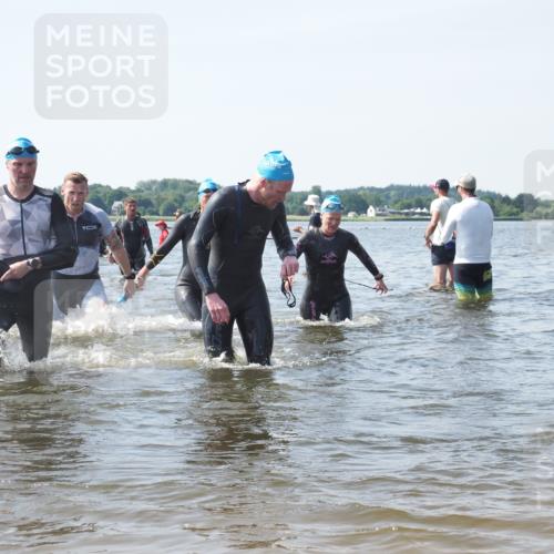 22.06.2025 - Viking Triathlon KatJ http://msf.ph/oto/8119620 22.06.2025 10:47:22 Schwimmen 23, 51, 74, 76, 267, 421, 547 meine-sportfotos.de