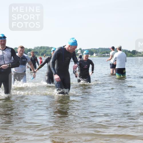 22.06.2025 - Viking Triathlon KatJ http://msf.ph/oto/8119625 22.06.2025 10:47:22 Schwimmen 23, 51, 74, 76, 267, 421, 547 meine-sportfotos.de