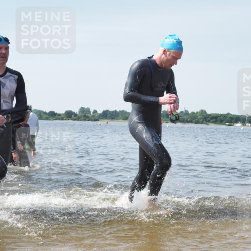 22.06.2025 - Viking Triathlon KatJ http://msf.ph/oto/8119657 22.06.2025 10:47:25 Schwimmen 23, 74, 76, 267, 421, 547 meine-sportfotos.de