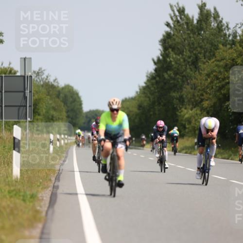 22.06.2025 - Viking Triathlon Yannick Fuchs http://msf.ph/oto/8119670 22.06.2025 11:45:18 Radfahren 178, 195, 247, 468, 526, 548, 605, 658 meine-sportfotos.de