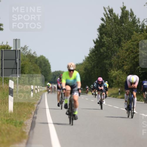 22.06.2025 - Viking Triathlon Yannick Fuchs http://msf.ph/oto/8119676 22.06.2025 11:45:18 Radfahren 178, 195, 247, 468, 526, 548, 605, 658 meine-sportfotos.de