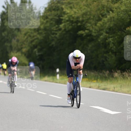 22.06.2025 - Viking Triathlon Yannick Fuchs http://msf.ph/oto/8119697 22.06.2025 11:45:19 Radfahren 178, 195, 247, 468, 526, 548, 605, 658 meine-sportfotos.de