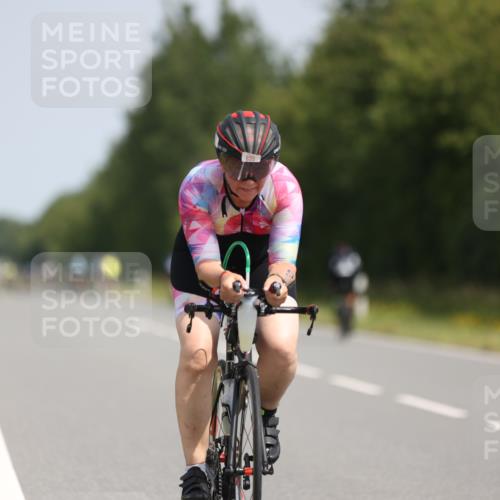 22.06.2025 - Viking Triathlon Yannick Fuchs http://msf.ph/oto/8119765 22.06.2025 11:45:23 Radfahren 107, 178, 247, 306, 468, 526, 605, 658 meine-sportfotos.de