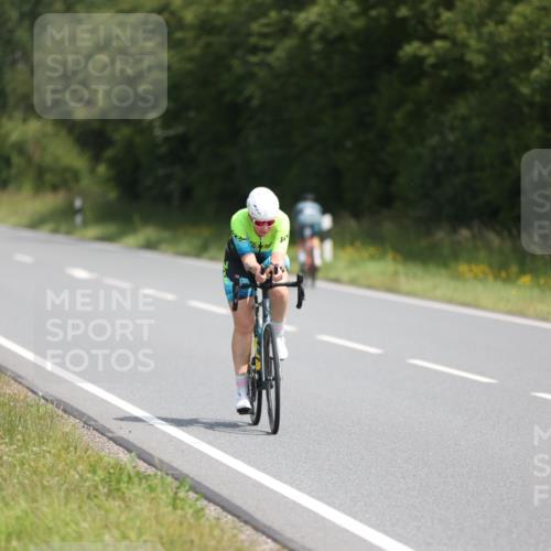 22.06.2025 - Viking Triathlon Yannick Fuchs http://msf.ph/oto/8119808 22.06.2025 11:45:37 Radfahren 10, 122, 166, 306, 321, 500, 617 meine-sportfotos.de