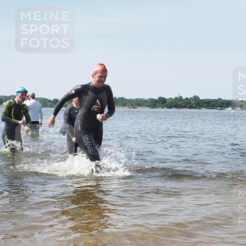 22.06.2025 - Viking Triathlon KatJ http://msf.ph/oto/8119818 22.06.2025 10:47:45 Schwimmen 71, 84, 183, 190, 223, 261, 285, 452, 606 meine-sportfotos.de