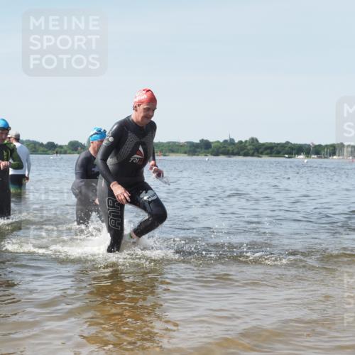 22.06.2025 - Viking Triathlon KatJ http://msf.ph/oto/8119829 22.06.2025 10:47:45 Schwimmen 71, 84, 183, 190, 223, 261, 285, 452, 606 meine-sportfotos.de