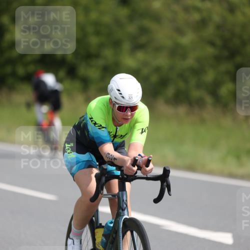22.06.2025 - Viking Triathlon Yannick Fuchs http://msf.ph/oto/8119862 22.06.2025 11:45:39 Radfahren 10, 122, 166, 295, 321, 500, 544, 617 meine-sportfotos.de