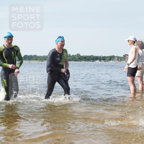 22.06.2025 - Viking Triathlon KatJ http://msf.ph/oto/8119865 22.06.2025 10:47:47 Schwimmen 71, 84, 183, 190, 223, 261, 285, 452, 606 meine-sportfotos.de