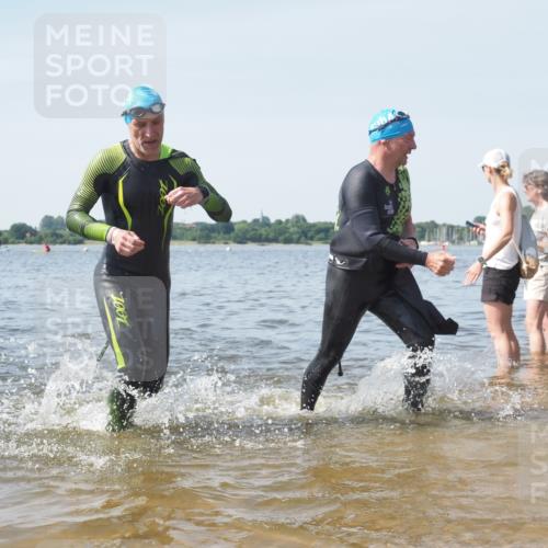 22.06.2025 - Viking Triathlon KatJ http://msf.ph/oto/8119895 22.06.2025 10:47:48 Schwimmen 71, 84, 183, 190, 223, 261, 285, 452, 606 meine-sportfotos.de