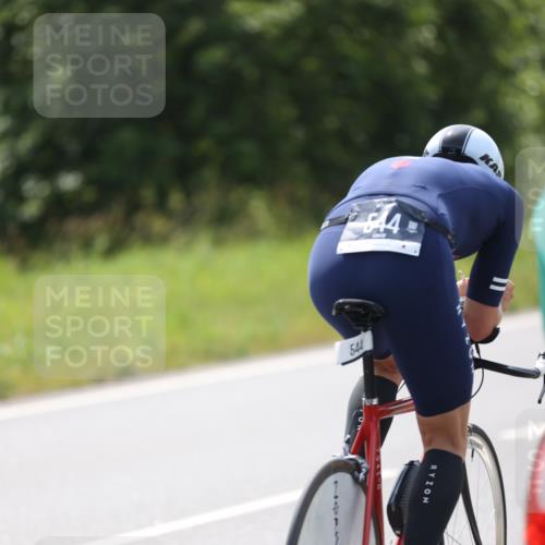 22.06.2025 - Viking Triathlon Yannick Fuchs http://msf.ph/oto/8119930 22.06.2025 11:45:50 Radfahren 10, 90, 295, 453, 544 meine-sportfotos.de