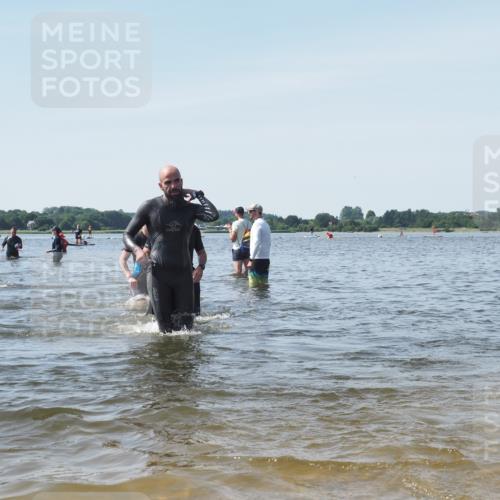 22.06.2025 - Viking Triathlon KatJ http://msf.ph/oto/8119934 22.06.2025 10:47:50 Schwimmen 71, 84, 190, 223, 261, 285, 452 meine-sportfotos.de