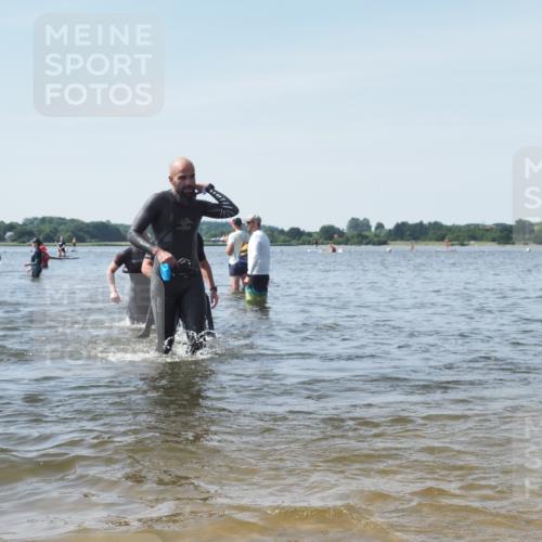 22.06.2025 - Viking Triathlon KatJ http://msf.ph/oto/8119944 22.06.2025 10:47:51 Schwimmen 71, 84, 190, 223, 261, 285, 452 meine-sportfotos.de