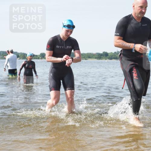 22.06.2025 - Viking Triathlon KatJ http://msf.ph/oto/8120011 22.06.2025 10:47:56 Schwimmen 84, 190, 223, 285, 452 meine-sportfotos.de