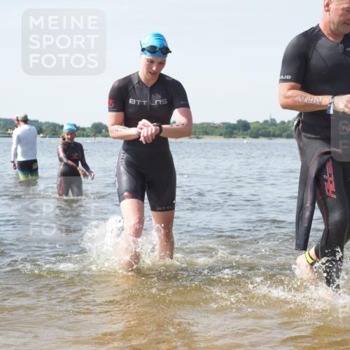 22.06.2025 - Viking Triathlon KatJ http://msf.ph/oto/8120025 22.06.2025 10:47:56 Schwimmen 84, 190, 223, 285, 452 meine-sportfotos.de