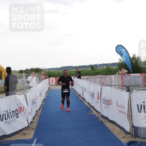 22.06.2025 - Viking Triathlon MichiJ http://msf.ph/oto/8120027 22.06.2025 16:30:22 Ziel 83 meine-sportfotos.de
